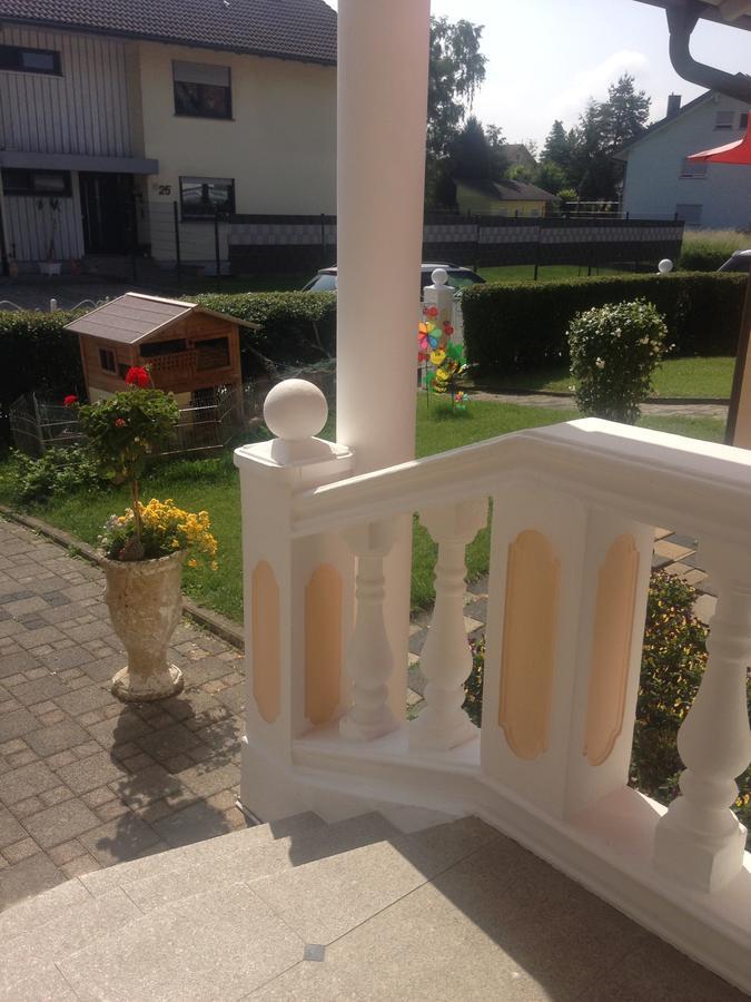 Gästehaus Tante Tienchen 7 Minuten vom Europa Park Rust zu Fuss entfernt Alle Suiten haben einen Balkon Exterior foto