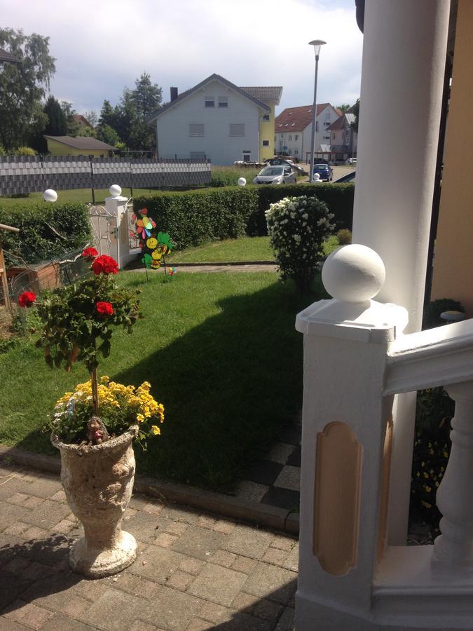 Gästehaus Tante Tienchen 7 Minuten vom Europa Park Rust zu Fuss entfernt Alle Suiten haben einen Balkon Exterior foto