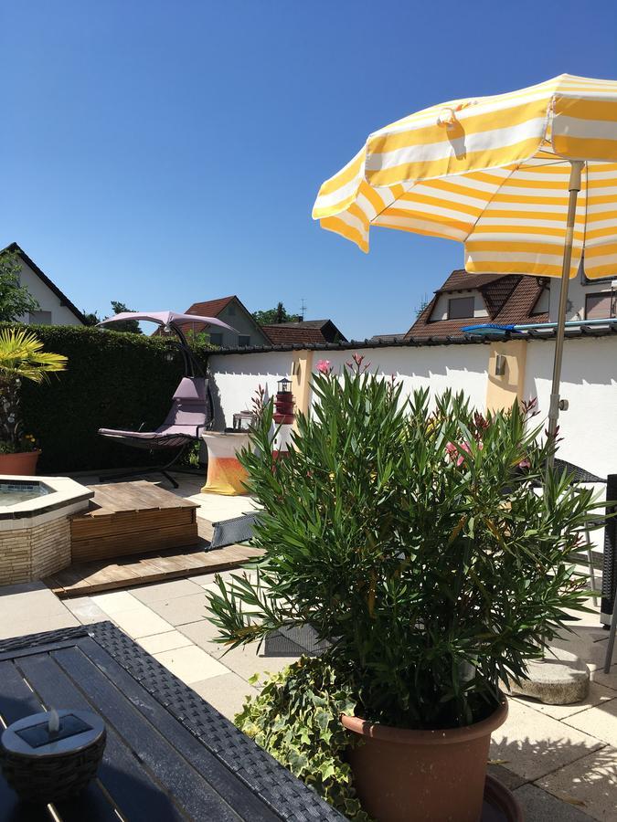 Gästehaus Tante Tienchen 7 Minuten vom Europa Park Rust zu Fuss entfernt Alle Suiten haben einen Balkon Exterior foto